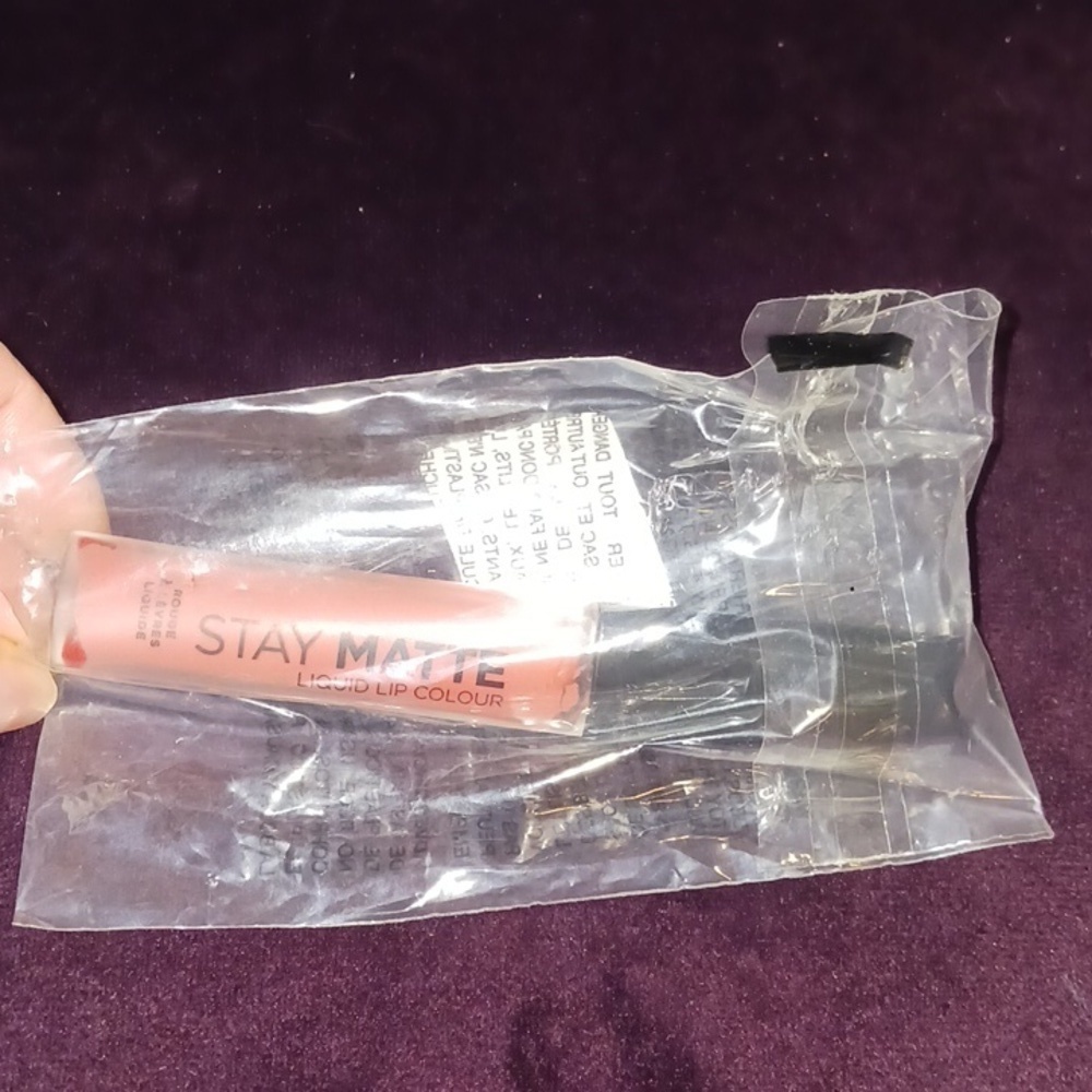 Stay Matte lip colour